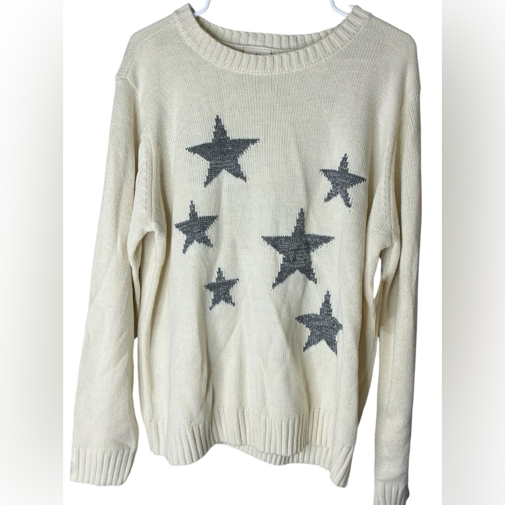 St. John's Bay Cream and Gray Crew Neck Sweater with Star Design